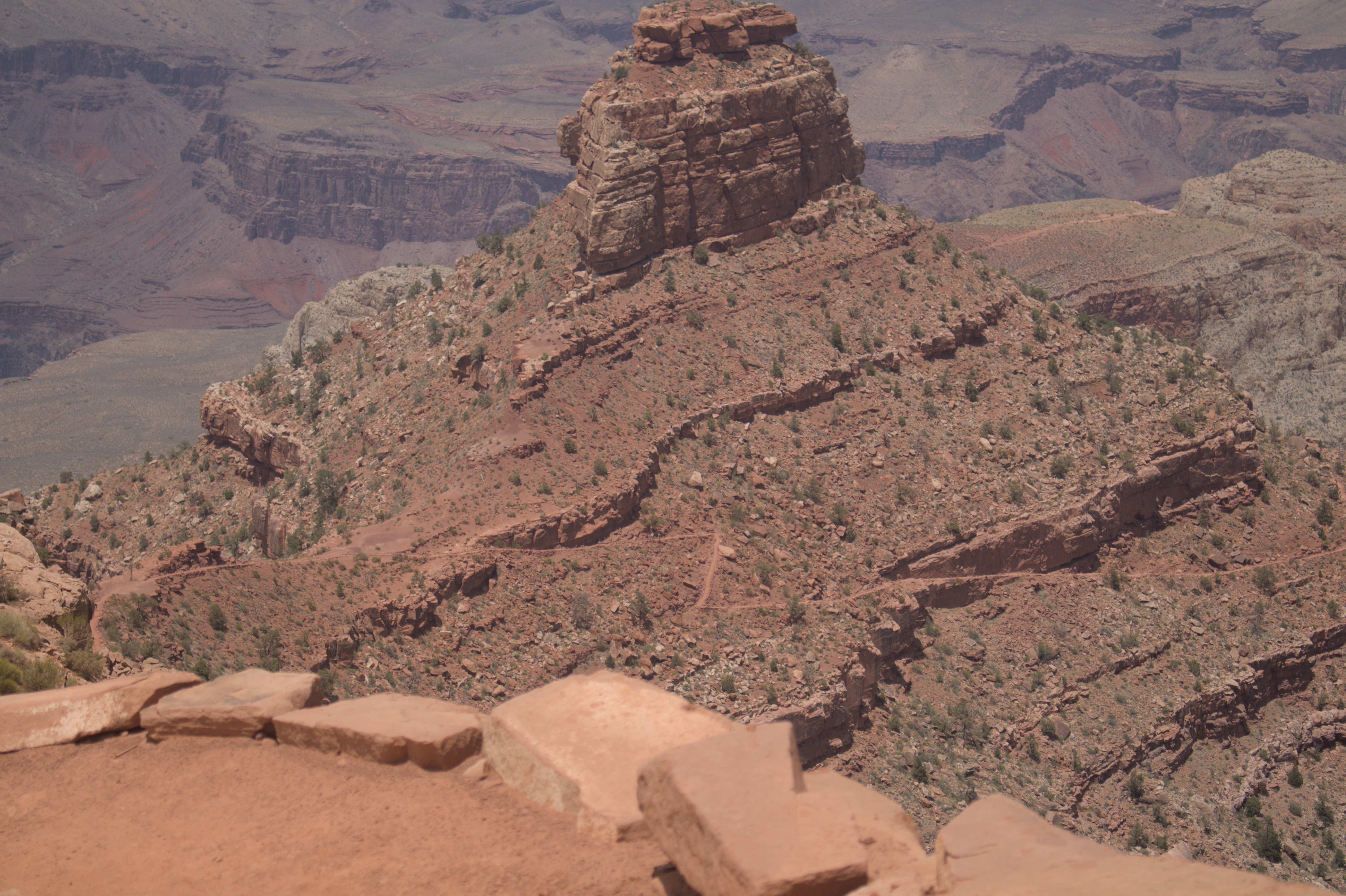 Zoomed Image of hikers at the Grand Canyon